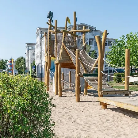425, Seepark Apartment *